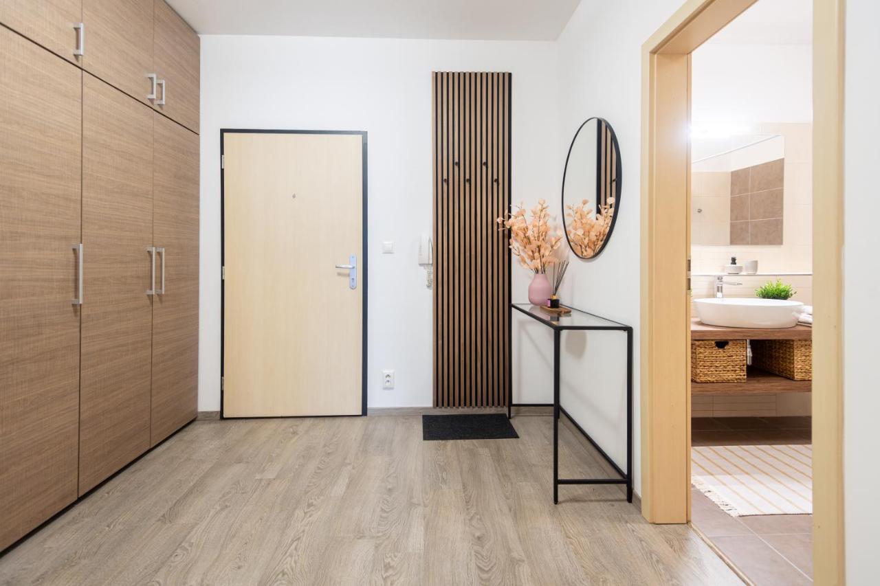 Nova Karolina Apartment Ostrava Eksteriør billede